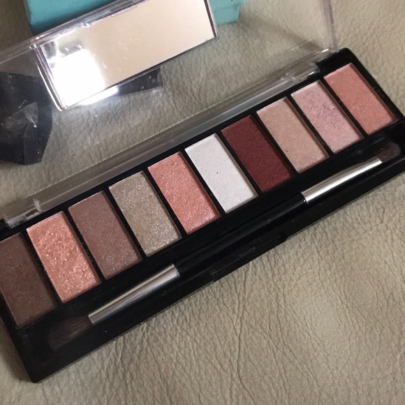 Hard Candy Top Ten Eyeshadow Set “Pinking if You” - Picture 3 of 5
